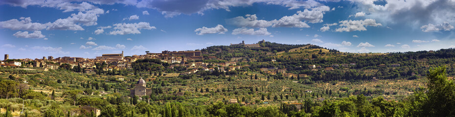 Fototapeta premium Panorama antyczny Włoski miasto, Cortona