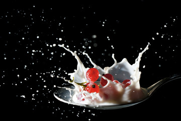 ribes rossi e latte fresco