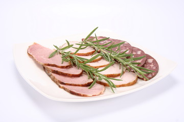 Plate of assorted cold cuts (ham, sirloin, headcheese)