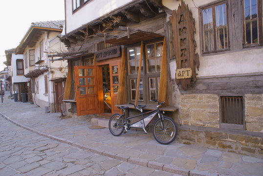 Triavna