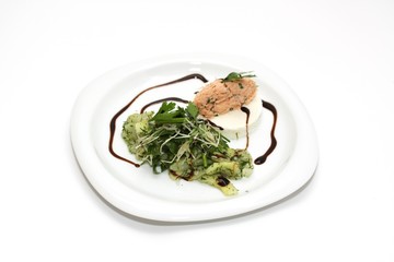 gurke salat lachsforelle tartar limonenmousse vorspeise