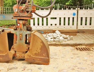 Straßenbauten mit Bagger