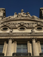 Fototapeta premium Museo del Louvre en Paris