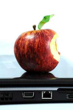 Apple laptop