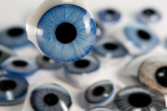 antikes Puppenauge blau