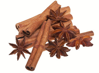 Zimt isoliert auf weiss