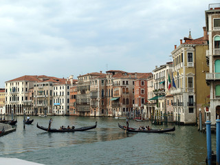 Obraz na płótnie Canvas Wenecja - Exquisite zabytkowych budynków wzdłuż Canal Grande