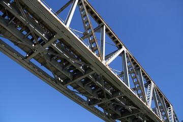 Fototapeta premium ponte in acciaio