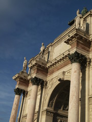 Arco del triunfo del Louvre en Paris
