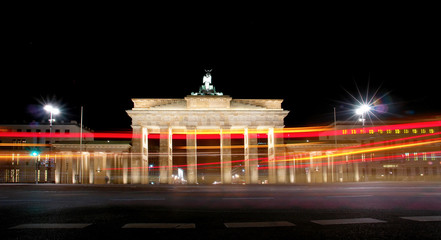 Brandenburg Gate at night, a former city gate and one of the mai © Carlos Neto