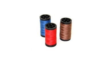 Bobinas de hilo de colores