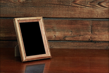 frame on table