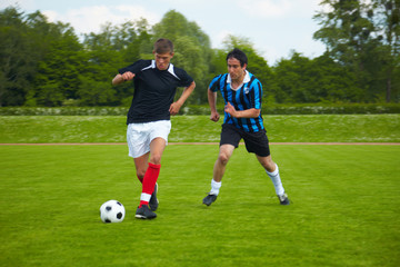 Zweikampf beim Fußball