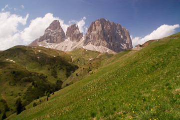Fototapeta na wymiar zinnen Bergstation Gipfel alpen dolomiten hochgebirge