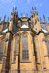 Fototapeta na wymiar Gothic St. Vitus' Cathedral on Prague Castle with blue Sky
