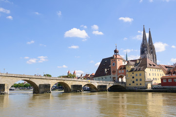 Fototapeta premium Old Town and the Danube - Regensburg, Germany