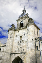 Fototapeta na wymiar Francja, 17, La Rochelle: duża wieża zegarowa