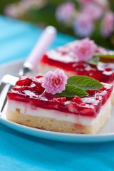 strawberry cake
