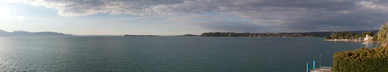 Fototapeta premium Panorama over Lake Garda