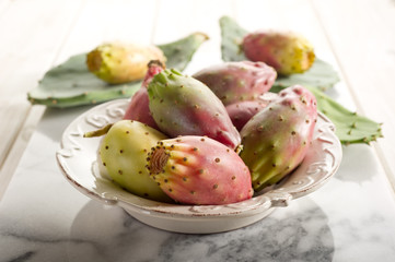 prickly pear fruit  on bowl- fichi d'india