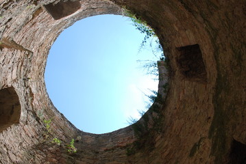 внутри башни