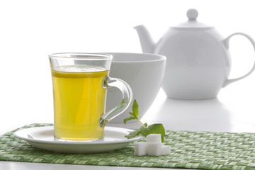 Glass witn tea and lemon