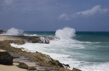 Fototapeta premium Shoreline And Waves; Varadero, Cuba