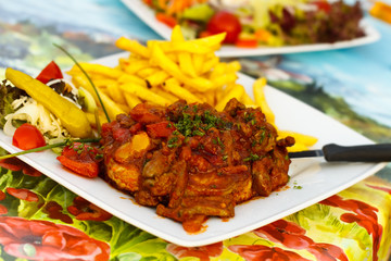 Rumpsteak mit Gänseleber,Pommes Frites