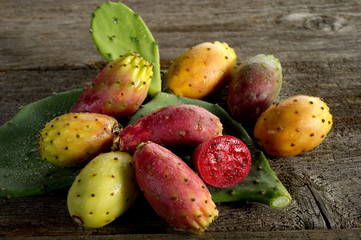 prickly pear - fichi d'india