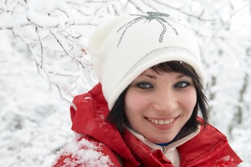 Fototapeta na wymiar Pretty winter girl