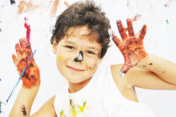 enfant garçon 5 ans loisir et création peinture