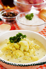 Creamy cauliflower soup