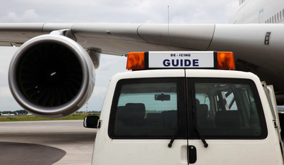De-icing guide at airport