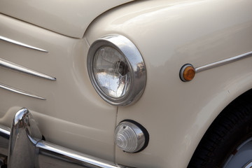 Obraz na płótnie Canvas samochód reflektor