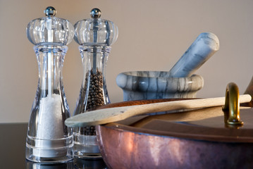 Obraz na płótnie Canvas sól i pieprz w kuchni