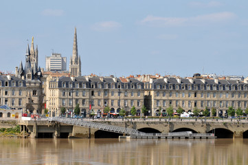 La Garonne et Bordeaux