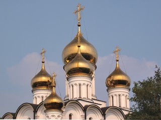 Fototapeta na wymiar Golden domes