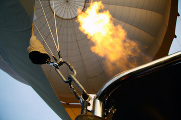Obraz premium Flame in the hotair baloon