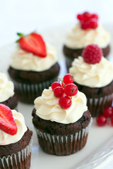 Red berry cupcakes