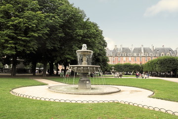 Fototapeta na wymiar Place des Vosges