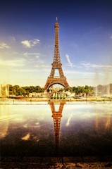 Fototapeta na wymiar Eifel Tower - Paryż (Francja)