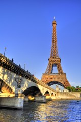 Fototapeta na wymiar Eifel Tower - Paryż (Francja)