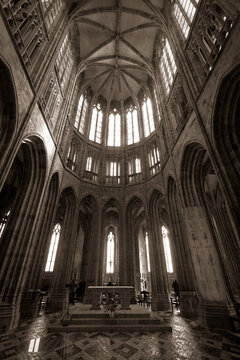 intérieur abbaye mont saint michel