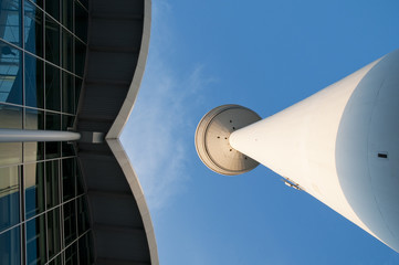 Der Hamburger Fernsehturm und die Hamburg Messe © kameraauge