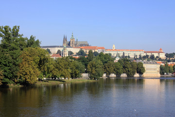 Fototapeta na wymiar The View on summer Prague gothic Castle above River Vltava