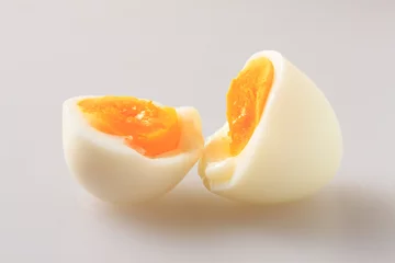 Zelfklevend Fotobehang ゆで卵 © sakura