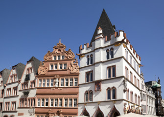 alte häuser am Hauptmarkt in Trier