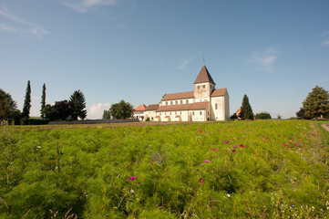 Fototapeta na wymiar St. Georg Kirche Insel Reichenau