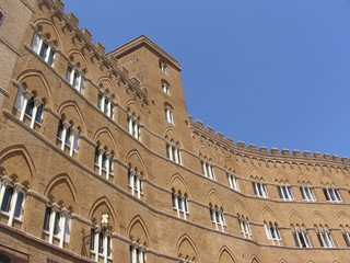 Building on the main square in Sienna