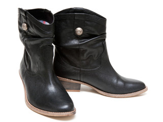 Black pair leather boots